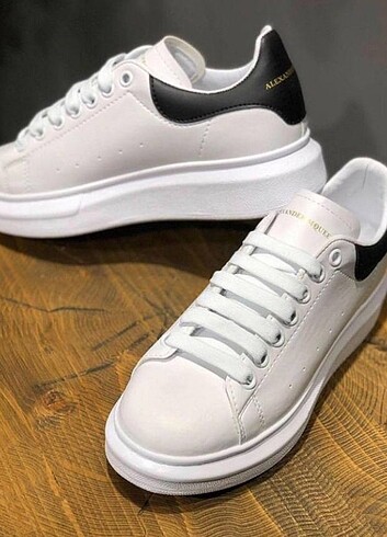 43 Beden Alexander McQueen beyaz erkek spor ayakkabı 40-44 arası
