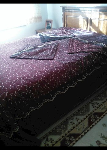 Beden bordo Renk Bordo Nakışlı Yatak Örtüsü