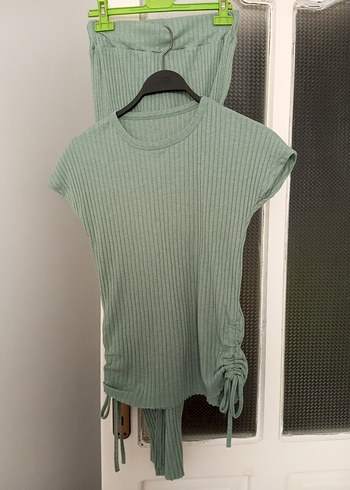 Yeşil V Yaka Kemerli Triko - Görsel 11