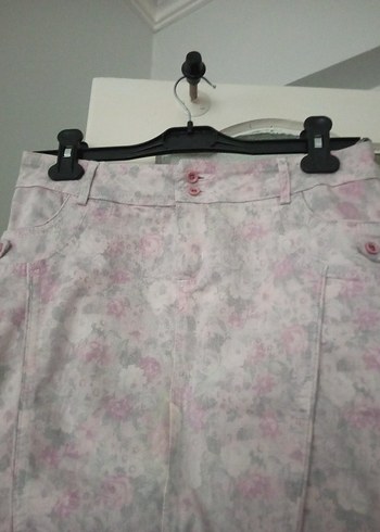 Düğmeli Pembe Batik Desen Mini Etek - Görsel 3