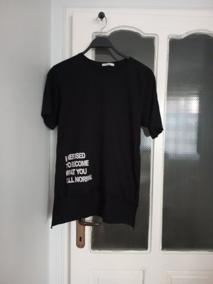 Siyah Baskılı Oversize Tişört - Görsel 2