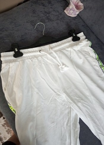 Beyaz Kemerli Rahat Kesim Kadın Eşofman Altı - Görsel 6