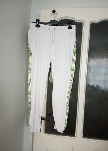 Beyaz Kemerli Rahat Kesim Kadın Eşofman Altı - Görsel 2