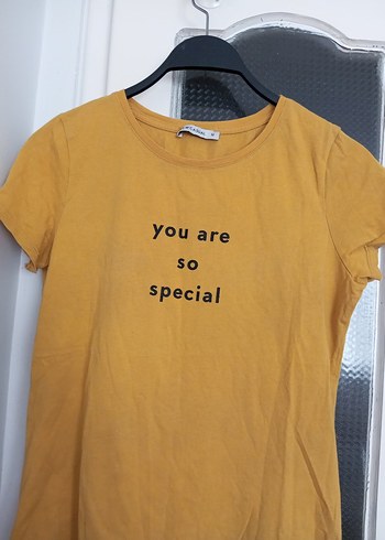 Sarı Baskılı Kadın Tişört - Görsel 3