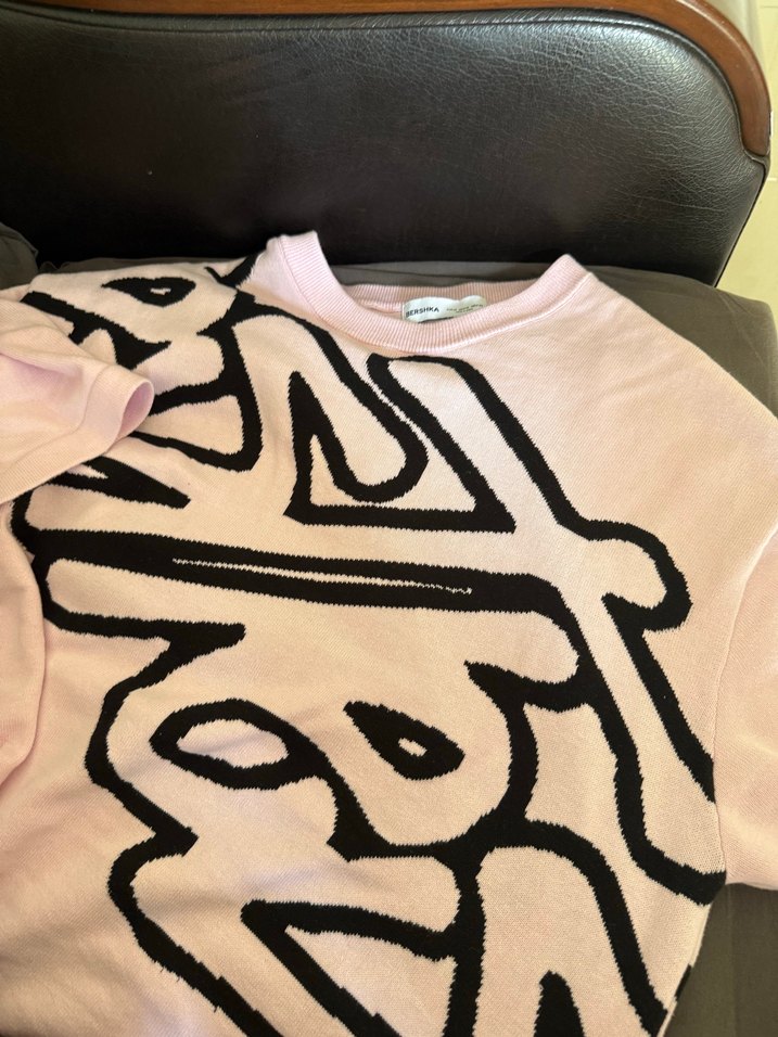 Bershka Pastel Pembe Siyah Desenli Triko Kazak — görsel 2/3