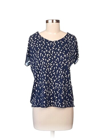 Pull and Bear Bluz %70 İndirimli.