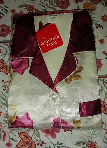 Kadın saten pijama takımı 