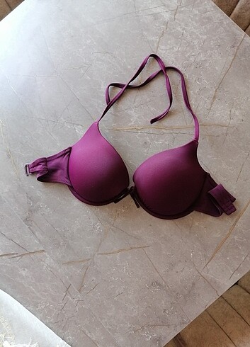 Kadın bikini üstü
