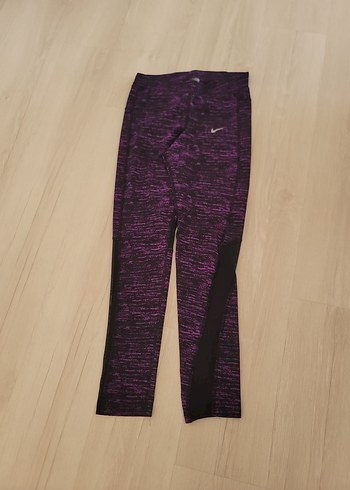 Nike Mor Streç Spor Taytı orjinal üründür