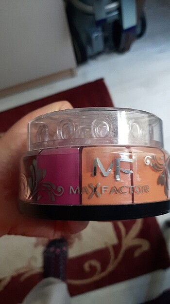 Max factor far
