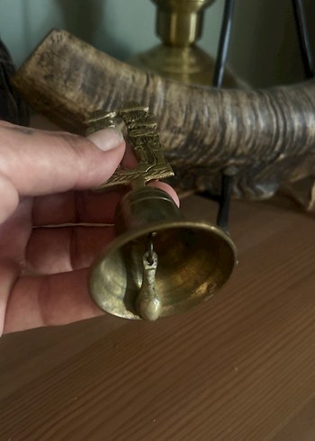 American Vintage Parlak Altın Renkli Figürlü Zil