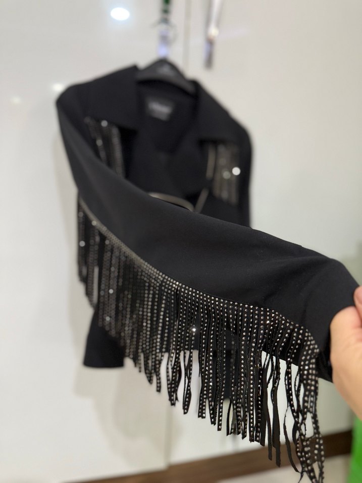 Püsküllü Siyah Kadın Deri Ceket - Görsel 3