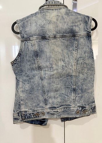 Gri Batik Desenli Kolsuz Denim yelek - Görsel 4