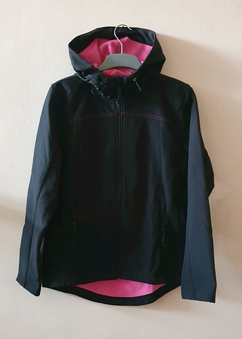 Tasarımcı SOFTSHELL KAPÜŞONLU MONT