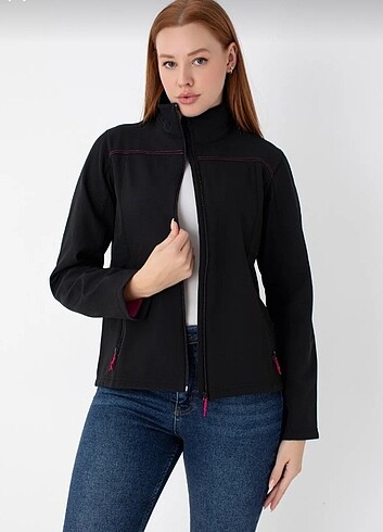 SOFTSHELL MONT OUTDOOR
