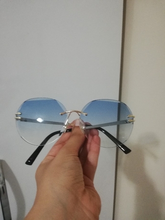 renkli camlı gözlük
