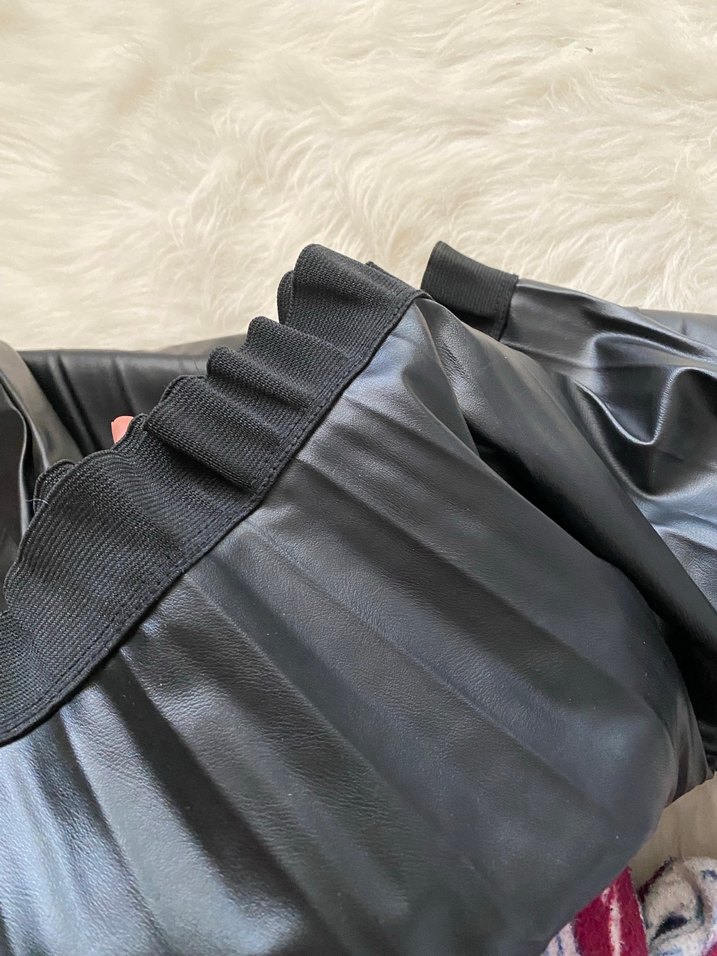 Siyah Piliseli Midi Deri Etek - Görsel 5