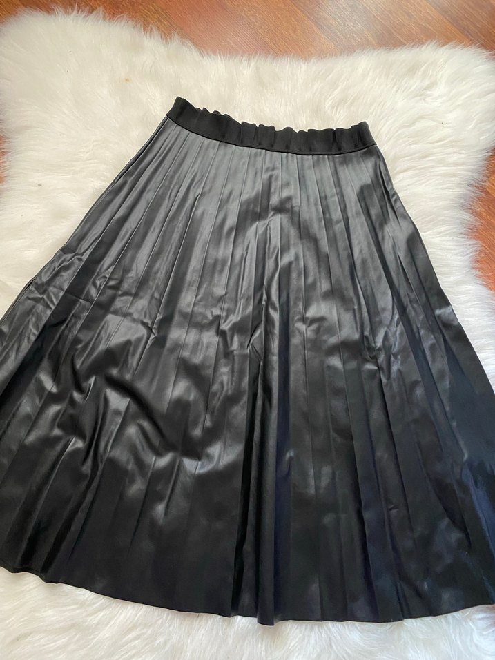 Siyah Piliseli Midi Deri Etek - Görsel 3