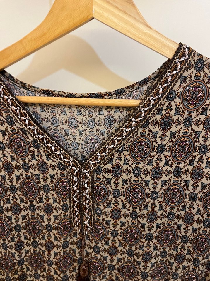 Püsküllü Bohem V Yaka Uzun Elbise - Görsel 4