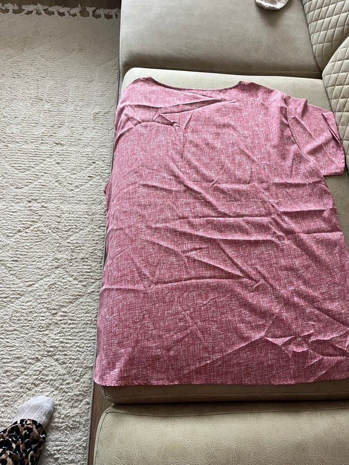 Pembe V Yaka Keten Kısa Kollu Kadın gömlek - Görsel 3