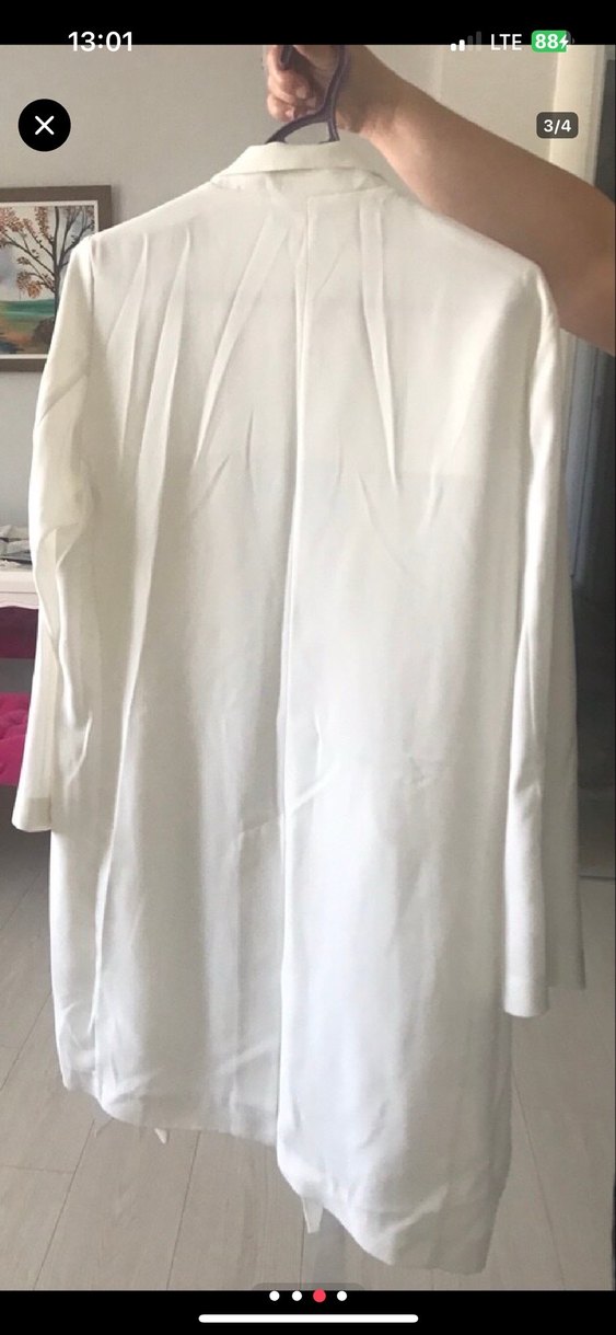 Uzun beyaz blazer ceket kendinden kemerli - Görsel 3