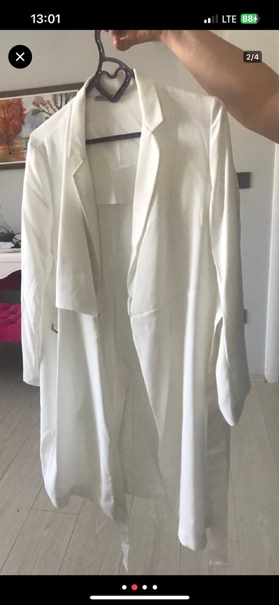 Uzun beyaz blazer ceket kendinden kemerli - Görsel 2