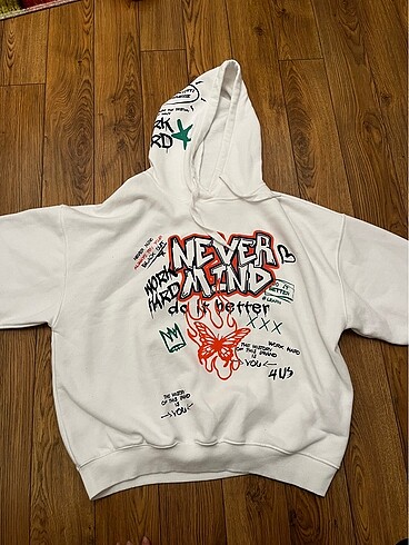 Sweatshirt