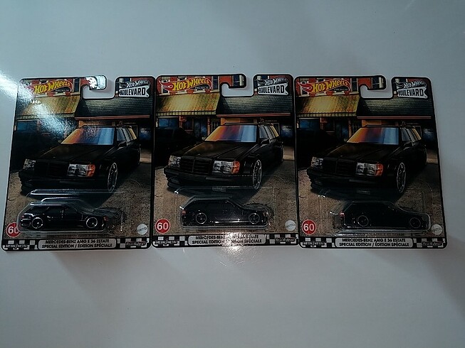3 adet Mercedes-Benz AMG E 36 Estate Special Edition
