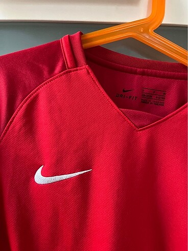 Orjinal Nike erkek çocuk performans ürünü - Görsel 3