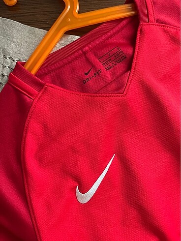 Orjinal Nike erkek çocuk performans ürünü - Görsel 6