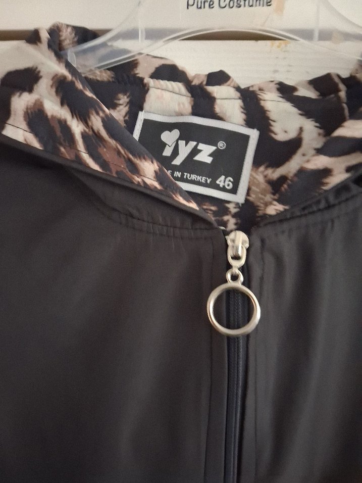 Leopar Detaylı Siyah Uzun Kadın trençkot - Görsel 2