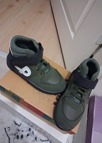 Erkek Çocuk Yeşil Bot - Görsel 2