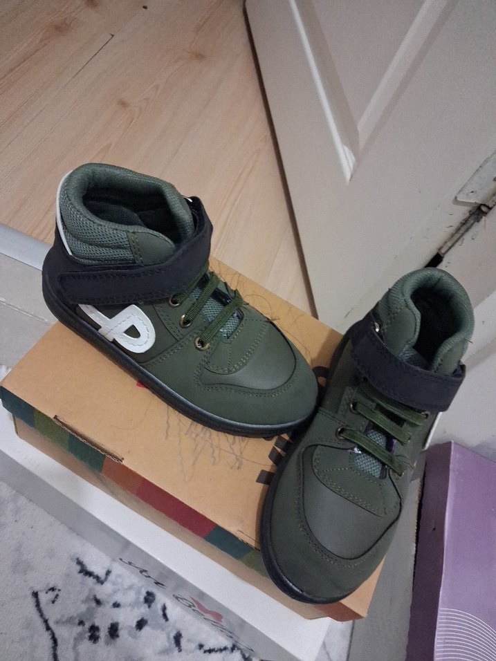 Erkek Çocuk Yeşil Bot - Görsel 2