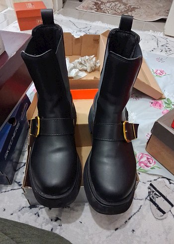 Kadın Bot - Görsel 4