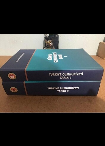 Türkiye Cumhuriyeti Tarihi 1 ve 2 Kitaplar sıfırdır. 