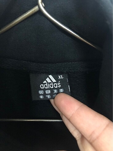 xxl Beden siyah Renk Adidas orjinaldır