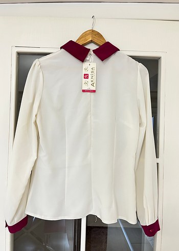 Bordo Yakalı Beyaz Kadın Gömlek - Görsel 5