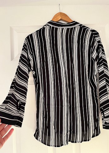 Siyah Beyaz Çizgili Kadın Gömlek - Görsel 4