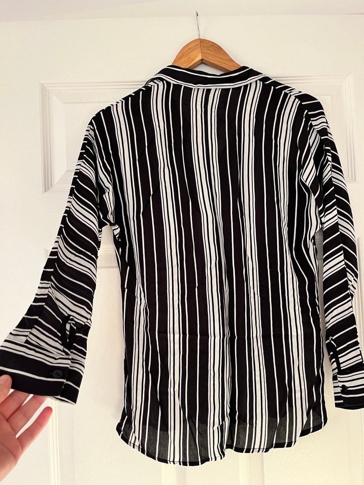 Siyah Beyaz Çizgili Kadın Gömlek - Görsel 4