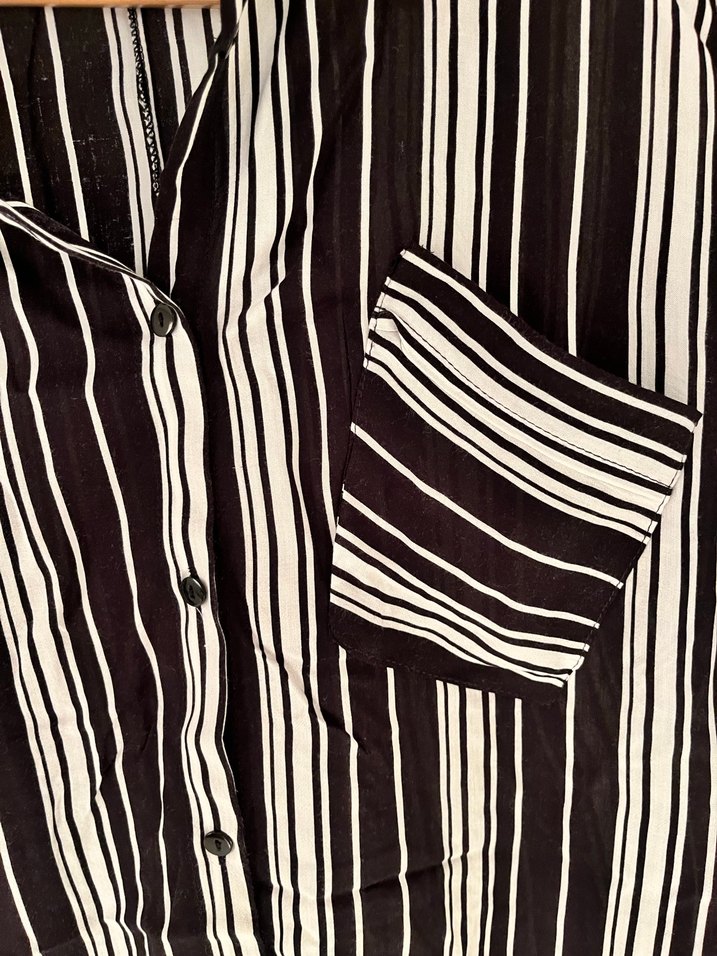 Siyah Beyaz Çizgili Kadın Gömlek - Görsel 3