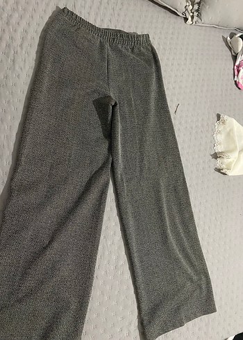 Bershka Gri Pilili Bol Kesim Kadın Kumaş Pantolon