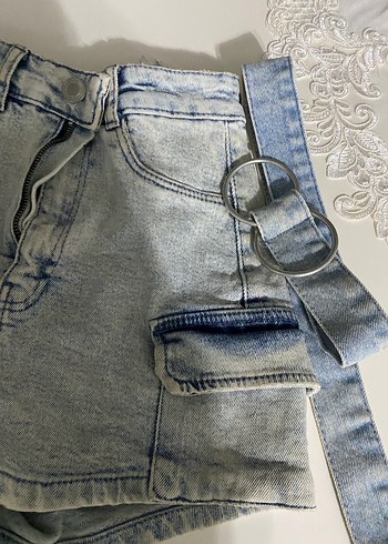 32 Beden Kadın Gri Batik Desenli Kemerli Mini Denim Şort