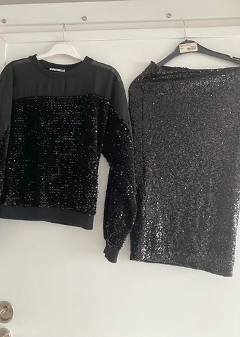 Siyah Payetli Mini Sweatshirt