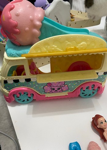 Pastel Pembe Oyuncak Araba ve Figür Seti - Görsel 3