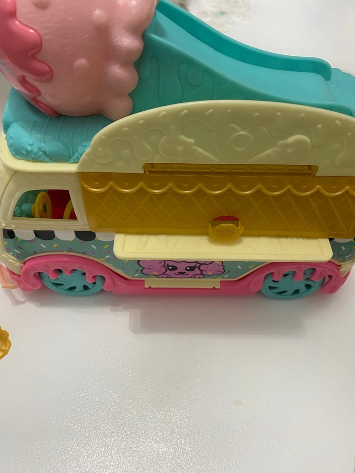 Pastel Pembe Oyuncak Araba ve Figür Seti - Görsel 4