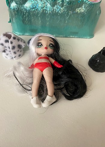 Parlak Turkuaz Kutu İçinde Bebek - Görsel 2