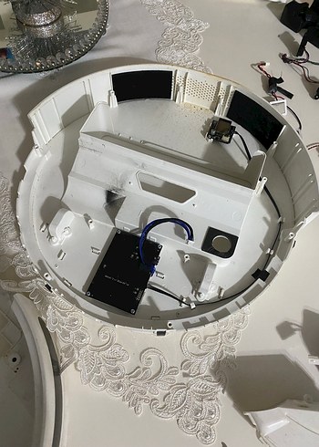 Beyaz Robot Süpürge Gövde Kapağı - Görsel 4