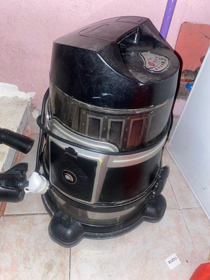 Siyah Klasik Elektrikli Süpürge - Görsel 2