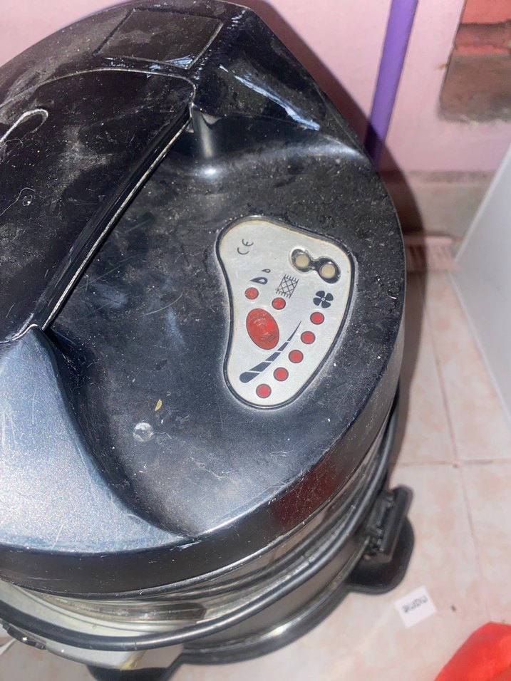 Siyah Klasik Elektrikli Süpürge - Görsel 3