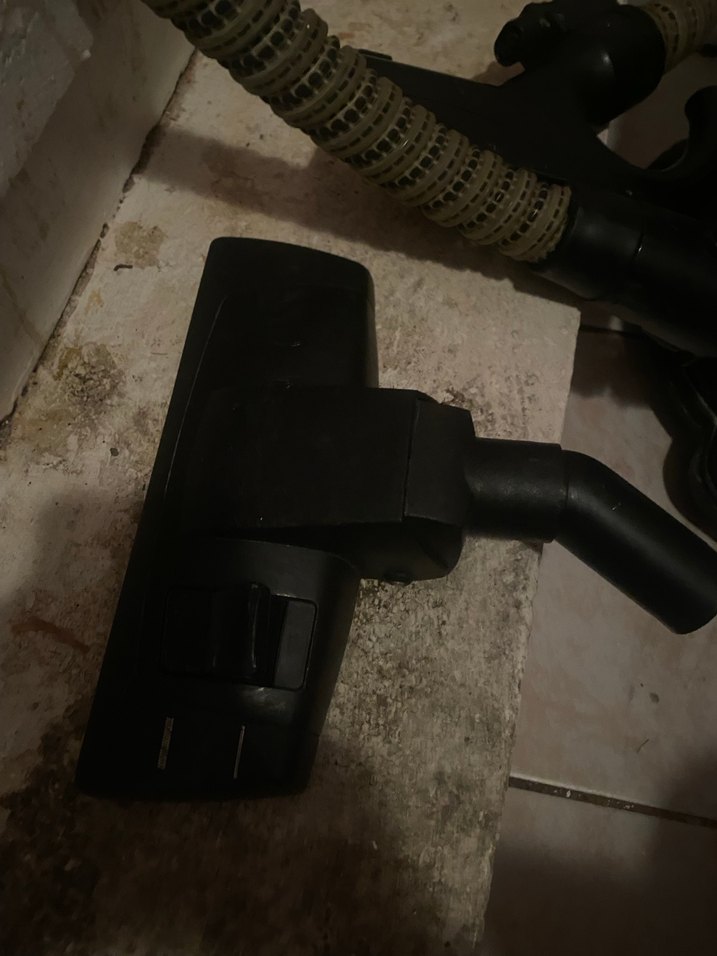 Siyah Klasik Elektrikli Süpürge - Görsel 5